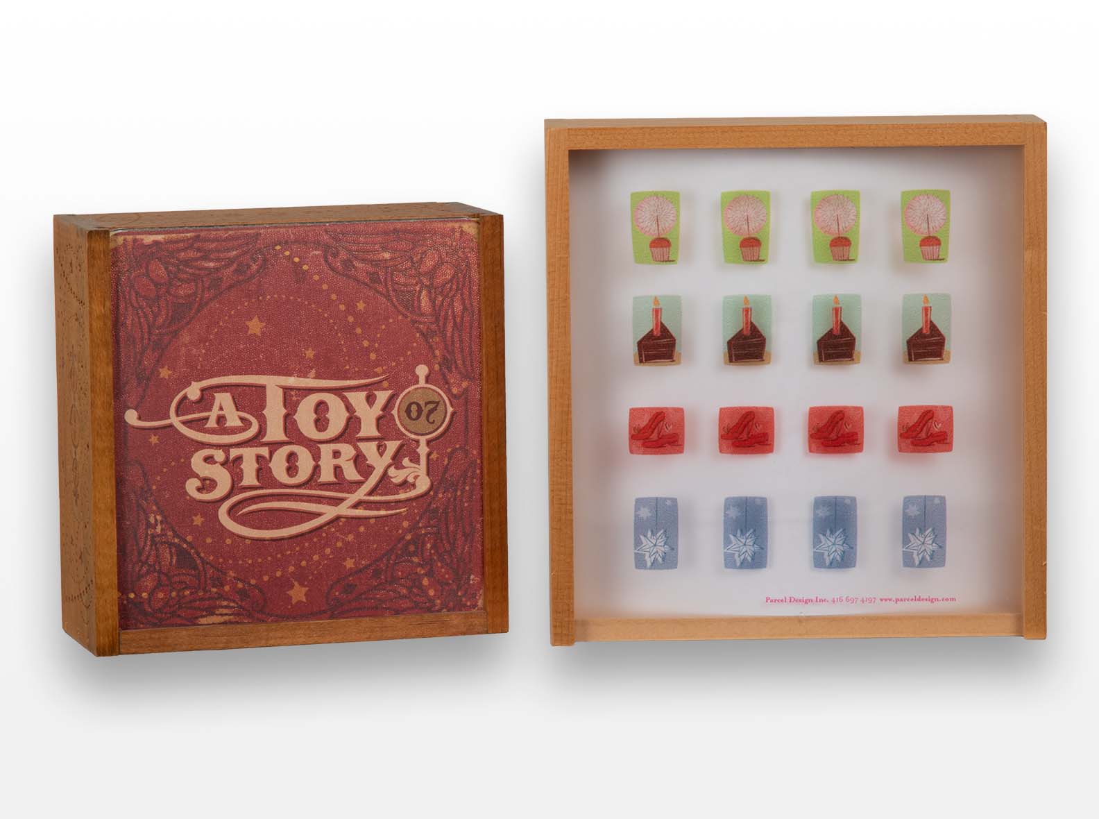 Wooden box with a custom-printed paper sliding lid